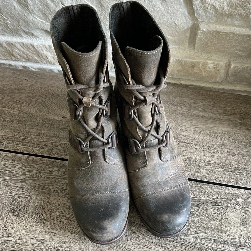 Sorel Joan of Arctic Wedge Boot - Picture 2 of 8